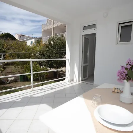 Apartment Goran *