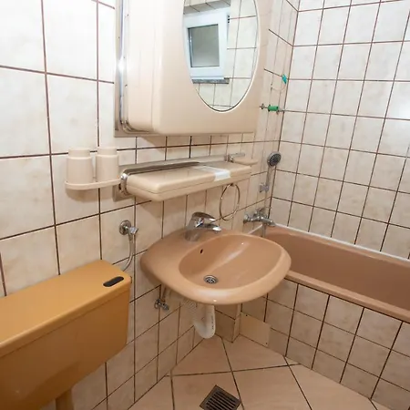 Apartment Goran Baska Voda