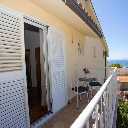 Apartment Goran Baska Voda