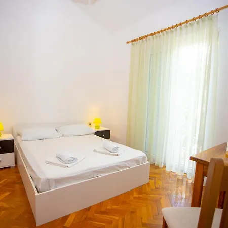 Apartment Goran Baska Voda